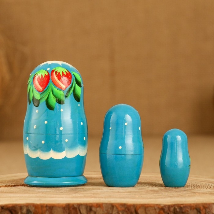 Матрёшка «Земляничка», голубое платье, 3 кукольная, 10-12 см Матрёшка «Земляничка», голубое платье, 3 кукольная, 10-12 см