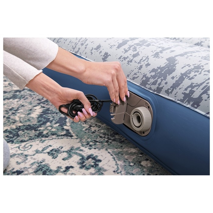 Кровать надувная Bestway Queen, 203×152×30 см, со встроенным электронасосом, 67836 Кровать надувная Bestway Queen, 203×152×30 см, со встроенным электронасосом, 67836