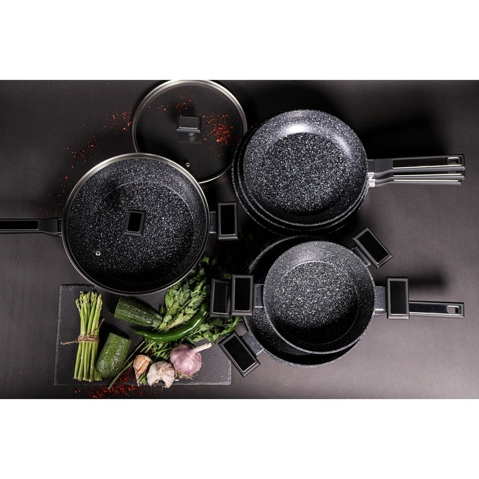 Сковорода Magistro Warrior, d=24 см, h=6,3 см, со стеклянной крышкой, ручка soft-touch, антипригарное покрытие, индукция, цвет чёрный