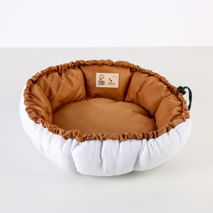 Лежанка для кошек и собак двусторонняя светло-коричневая, 50-30х12 см Лежанка для кошек и собак двусторонняя светло-коричневая, 50-30х12 см