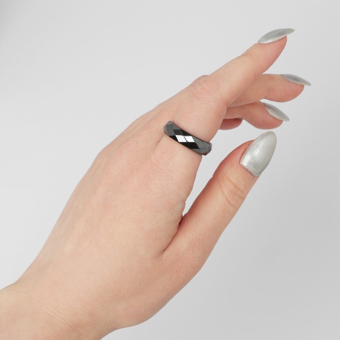 Кольцо «Ночь» под гематит, гранёное, цвет чёрный, размер 17