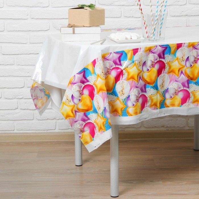 Скатерть одноразовая «Влюбленность», шарики, 182х137см Скатерть одноразовая «Влюбленность», шарики, 182х137см