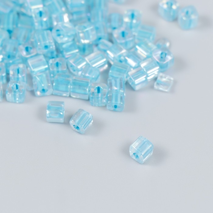 Бисер стекло 6/0  Бисер стекло 6/0 "Кубик. Полупрозрачный. Голубой" 10 гр