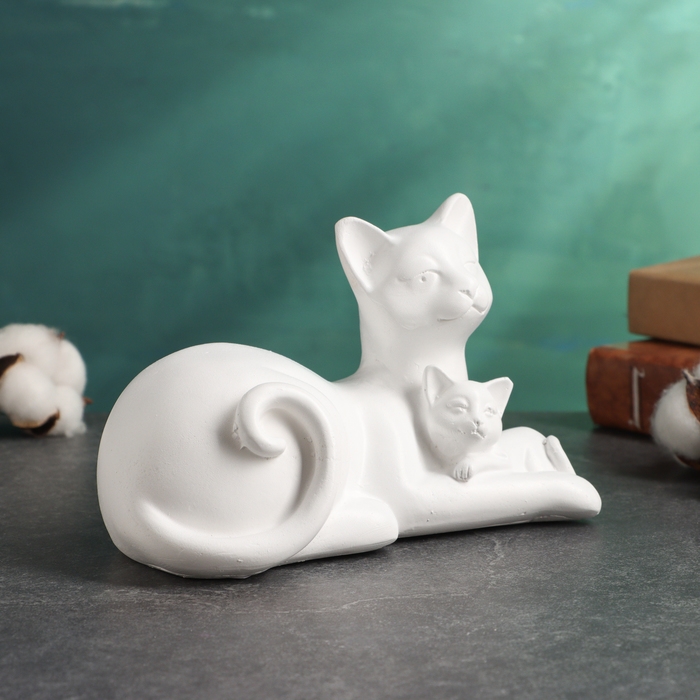 Фигура Фигура "Котики лежат" белые, 18х10х12см