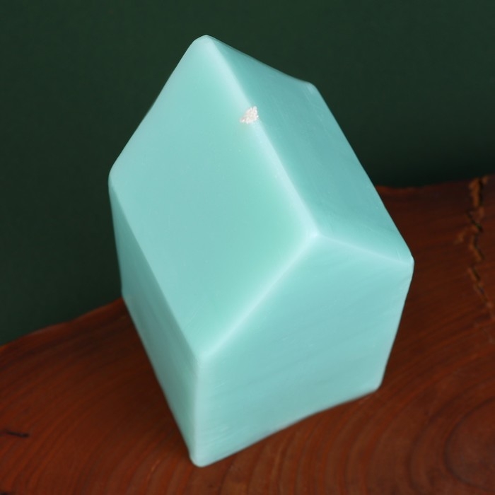 Свеча в форме домика, МИКС, без аромата, 6 х 6 х 12,5 см. Свеча в форме домика, МИКС, без аромата, 6 х 6 х 12,5 см.