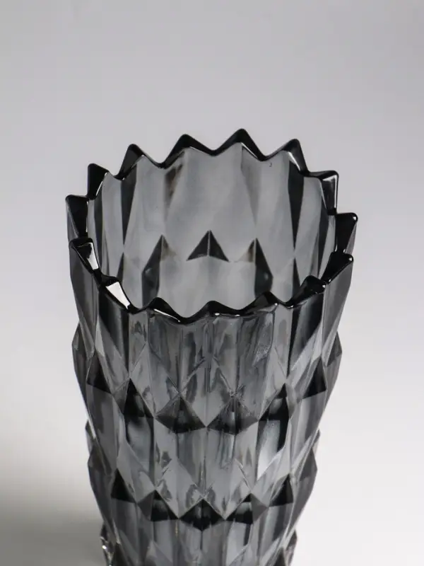 Ваза &laquo;Лойсли&raquo;, 24&times;11.5 см, стекло, чёрная