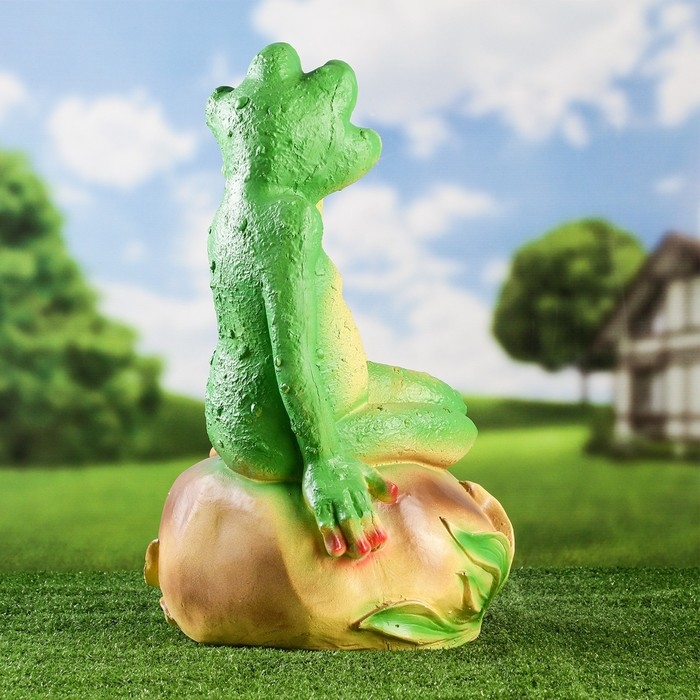 Садовая фигура "Лягушка на камне большая" 30х23х52см