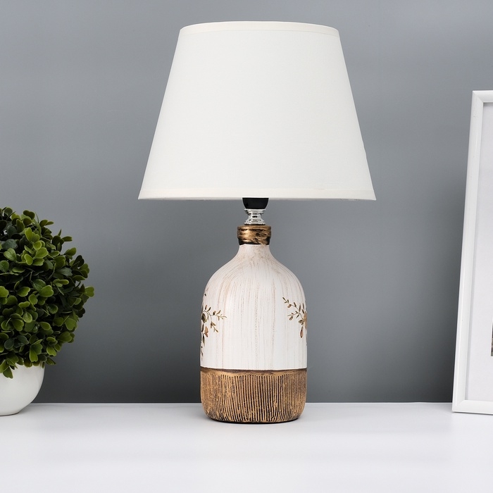 Настольная лампа с абажуром RISALUX «Синди», Е14, 40 Вт, 22.5×22.5×37 см Настольная лампа с абажуром RISALUX «Синди», Е14, 40 Вт, 22.5×22.5×37 см