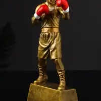 Кубок наградной с фигуркой &laquo;Бокс: лучший боец&raquo;, 18&times;8&times;3.5 см