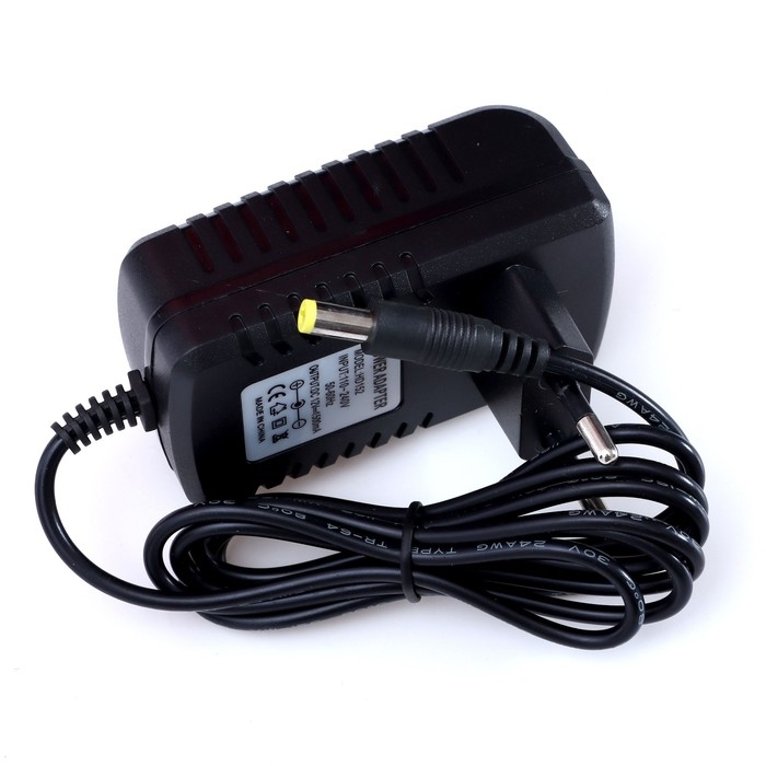 Электромобиль «Ретро», с подставкой для родителя, цвет красный глянец Электромобиль «Ретро», с подставкой для родителя, цвет красный глянец