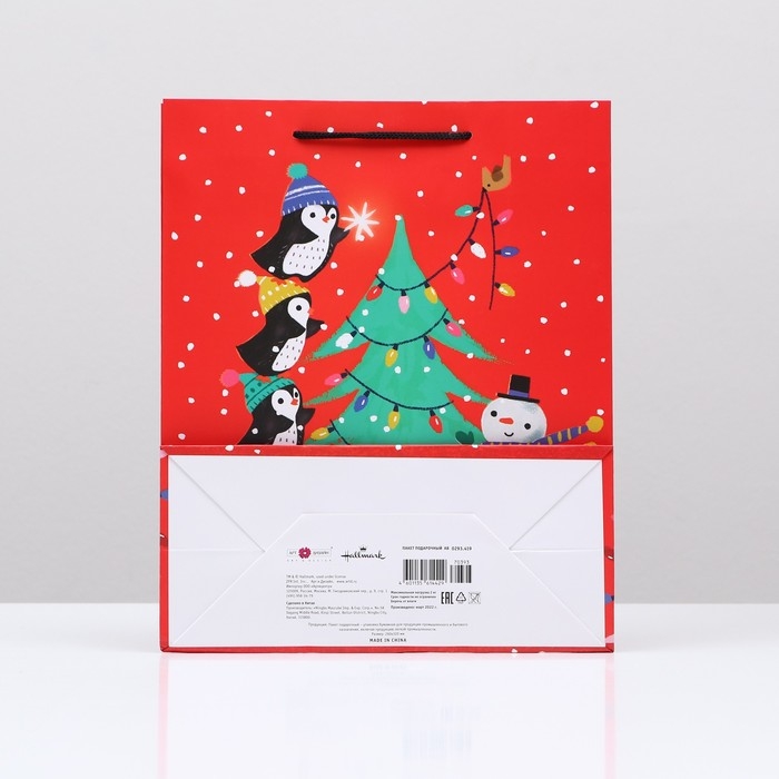 Пакет подарочный "Пингвины на ёлке", 26 х 32 х 12 см