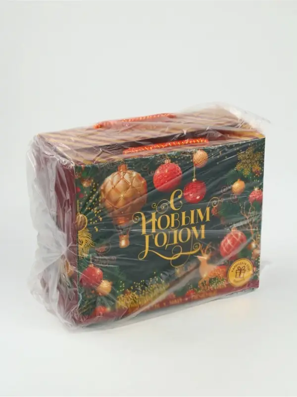 Подарочный набор &laquo;С Новым годом&raquo;: чай (50 г), конфеты (110 г), печенье брауни (120 г)
