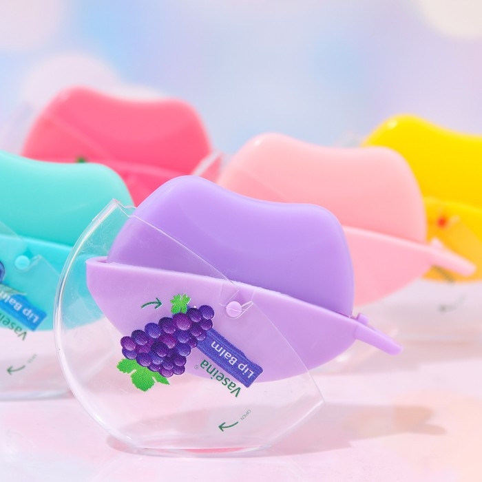 Бальзам для губ в форме губ, 12 гр Бальзам для губ в форме губ, 12 гр