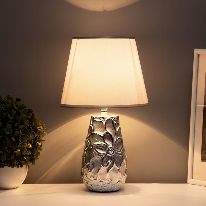 Настольная лампа Настольная лампа "Кидди" Е14 40Вт серебро 20х20х34 см