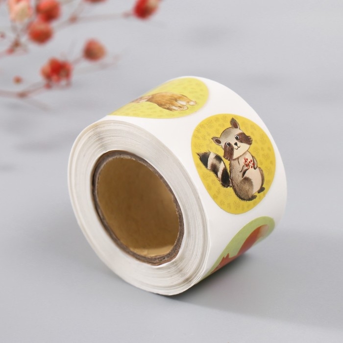 Наклейка бумага Наклейка бумага "Лесные зверята" d=2,5 см 252 шт в рулоне