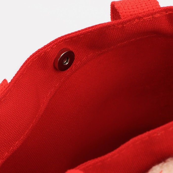 Сумка детская с игрушкой на молнии, цвет красный