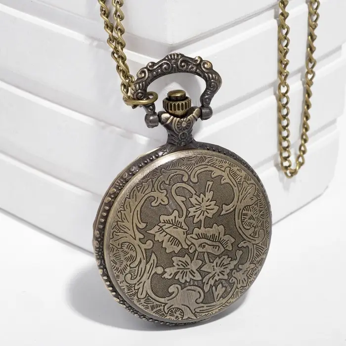 Часы карманные &laquo;Поезд&raquo;, кварцевые, цепочка l-40 см, d=4.5 см