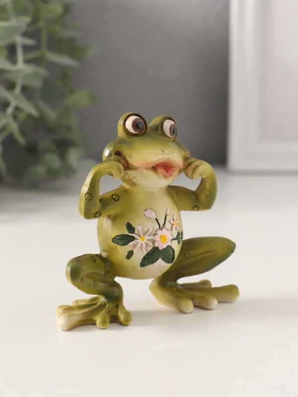 Сувенир полистоун Сувенир полистоун "Лягушонок строит рожицы, с цветами на животике" 10,5х4х8,5 см