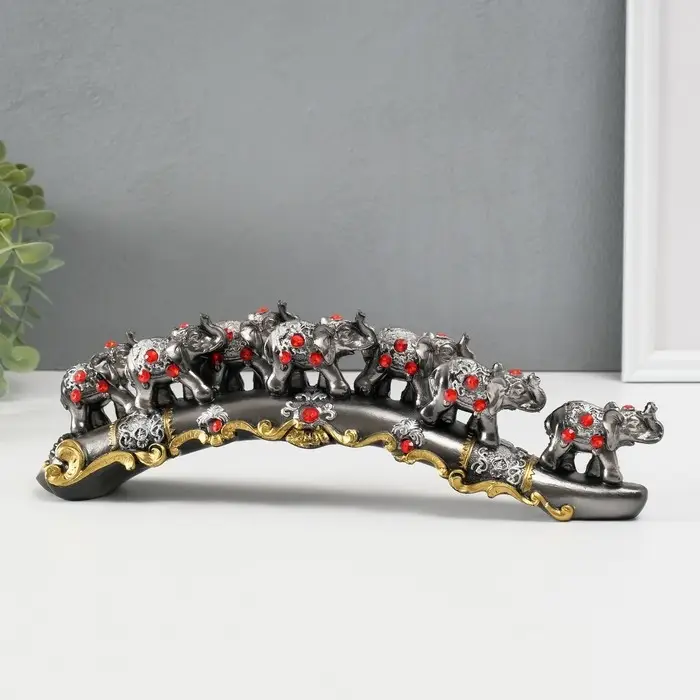 Сувенир Сувенир "7 слонов на дуге со стразами" 29,5×7×5 см