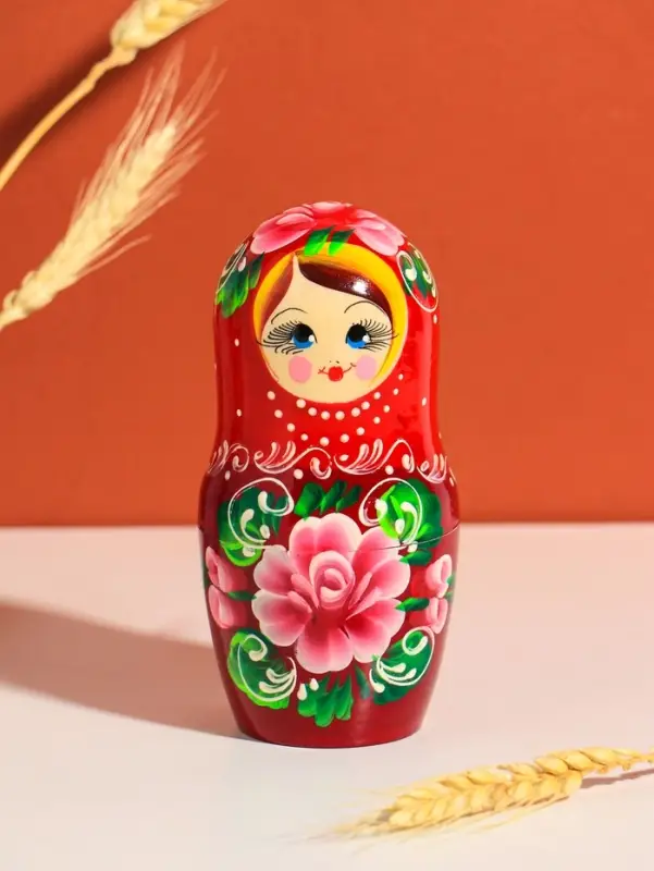 Матрешка дерево &laquo;Глаша&raquo;, красное платье, розовые цветы, 18 см, 5 кукольная, ручная роспись