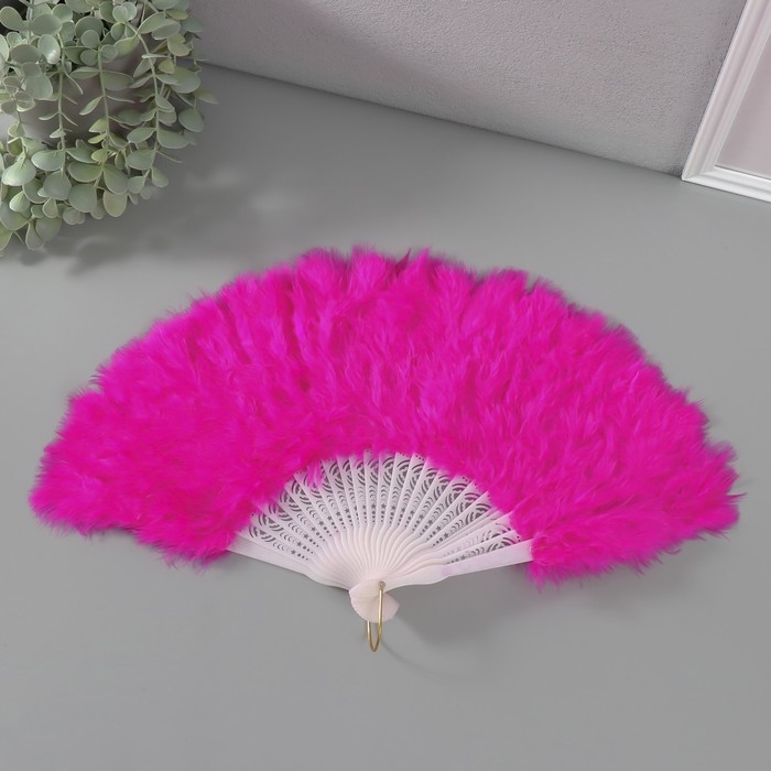 Веер пластик, перо Веер пластик, перо "Фуксия" h=26 см 25 лопастей 3х50х26 см