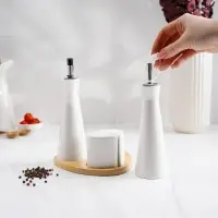 Набор фарфоровый для специй на деревянной подставке Доляна &laquo;Эстет&raquo;, 4 предмета: солонка 100 мл, перечница 100 мл, 2 соусника 200 мл, цвет белый