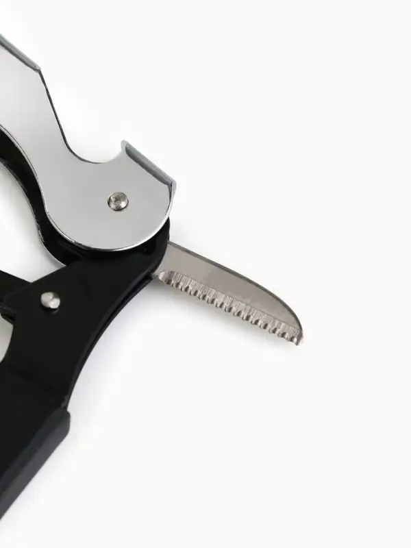 Подарочный набор для вина «Золотому человеку»: 4 предмета + шахматы Подарочный набор для вина «Золотому человеку»: 4 предмета + шахматы