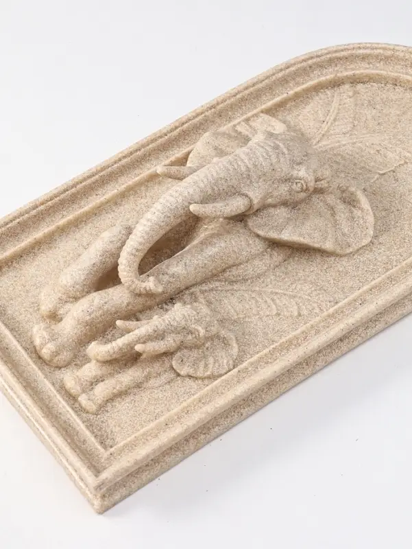 Панно интерьерное полистоун "Слон со слонёнком в джунглях" песочный 19,2х7,4х37,2 см