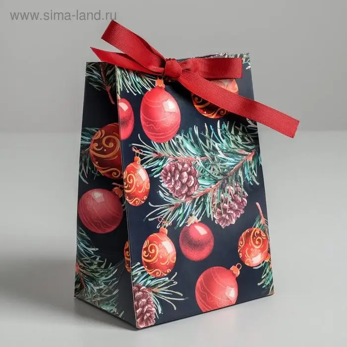 Пакет подарочный новогодний с лентой «Ёлочные игрушки», 13 х 19 х 9 см Пакет подарочный новогодний с лентой «Ёлочные игрушки», 13 х 19 х 9 см