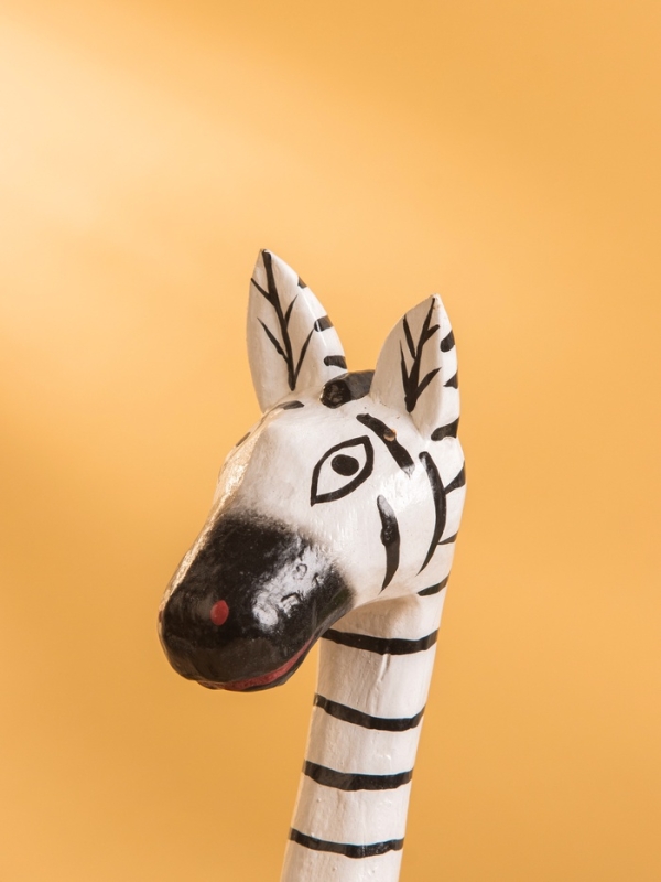 Сувенир «Зебра», 9×6×33 +/- см, дерево, чёрно-белый Сувенир «Зебра», 9×6×33 +/- см, дерево, чёрно-белый