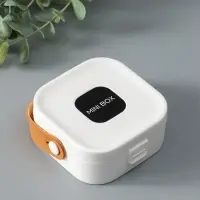 Шкатулка пластик для украшений с зеркалом, с ручкой 3 ячейки, 3 полосы, белый 9х9х3,8 см