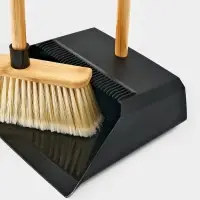 Щетка с совком "Meli Loft" бамбуковый держатель, цвет черный 26х24х96 см Щетка с совком "Meli Loft" бамбуковый держатель, цвет черный 26х24х96 см