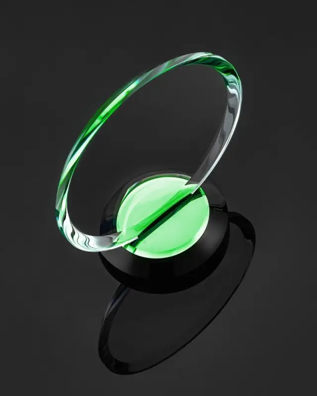 Награда Neon Emerald, в подарочной коробке Награда Neon Emerald, в подарочной коробке