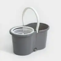 Швабра с отжимом и ведром на колёсиках с пластиковой центрифугой Доляна, 14 л, швабра, запасная насадка из микрофибры, МИКС