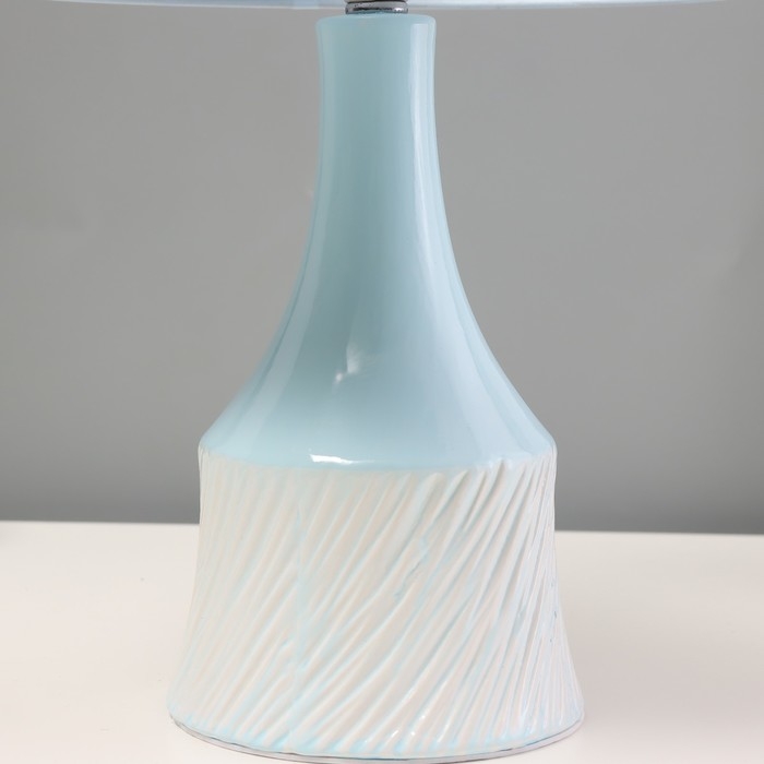 Настольная лампа Настольная лампа "Бирюза" Е14 40Вт голубой 22х22х38см