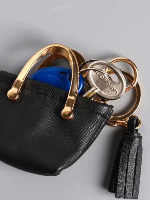 Брелок кожзам с карабином, с кистью Брелок кожзам с карабином, с кистью "Сумка тоут" чёрная 6,5х3х7 см