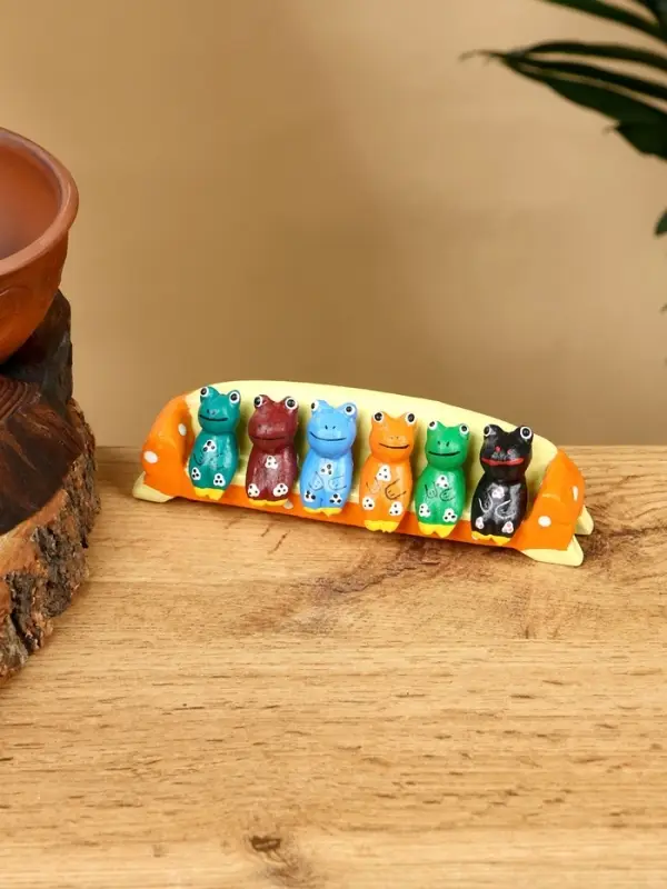 Сувенир Сувенир "Лягушата на скамейке" дерево 14х3х4 см