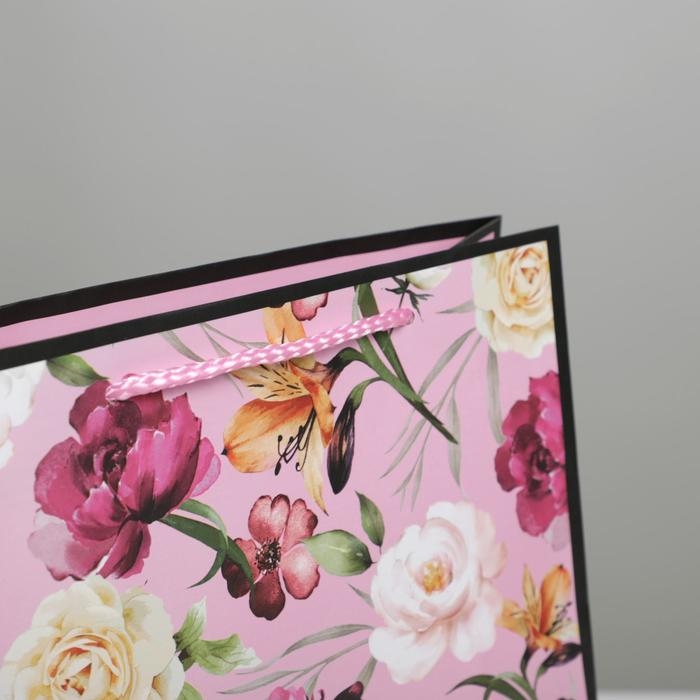 Пакет ламинированный «Самой красивой», ML 21 х 25 х 8 см Пакет ламинированный «Самой красивой», ML 21 х 25 х 8 см