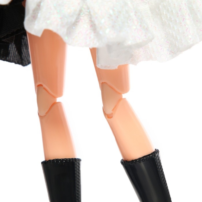 Кукла шарнирная «Клуб девочек-волшебниц», 30 см Кукла шарнирная «Клуб девочек-волшебниц», 30 см