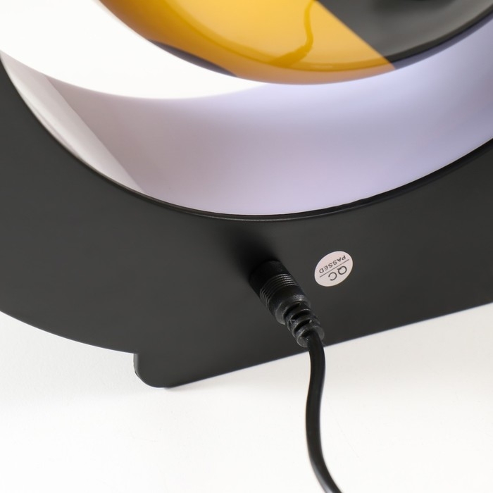 Левитирующий сувенир свет  Левитирующий сувенир свет "Инь-ян в круге" чёрный шар d=14 см 26х14х26 см