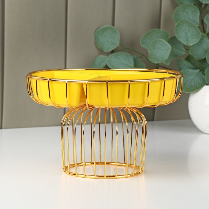 Менажница керамическая 3 ячейки на металлической подставке «Богема», 22×14 см, цвет жёлтый Менажница керамическая 3 ячейки на металлической подставке «Богема», 22×14 см, цвет жёлтый