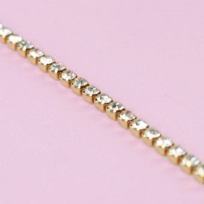 Цепь со стразами, металл, стекло, 3,5 мм, 9 ± 1 м, цвет золотой Цепь со стразами, металл, стекло, 3,5 мм, 9 ± 1 м, цвет золотой