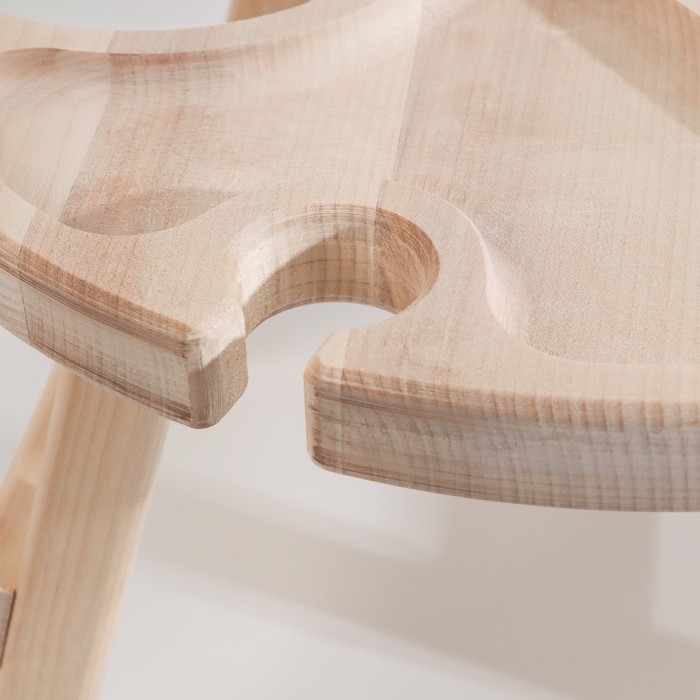 Столик-поднос с менажницей и складными ножками  Столик-поднос с менажницей и складными ножками "Лучше тебя только вино" D=30x2 см, береза