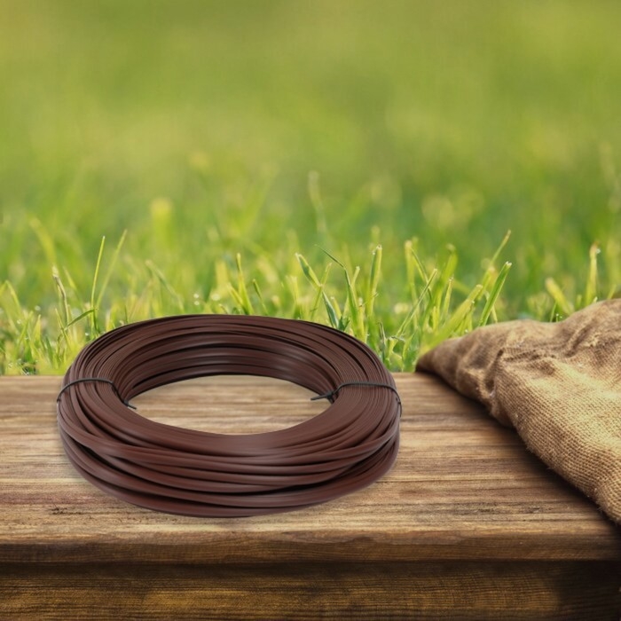 Ротанг искусственный гладкий 7 мм 100 м полутрубка (каштан) Ротанг искусственный гладкий 7 мм 100 м полутрубка (каштан)