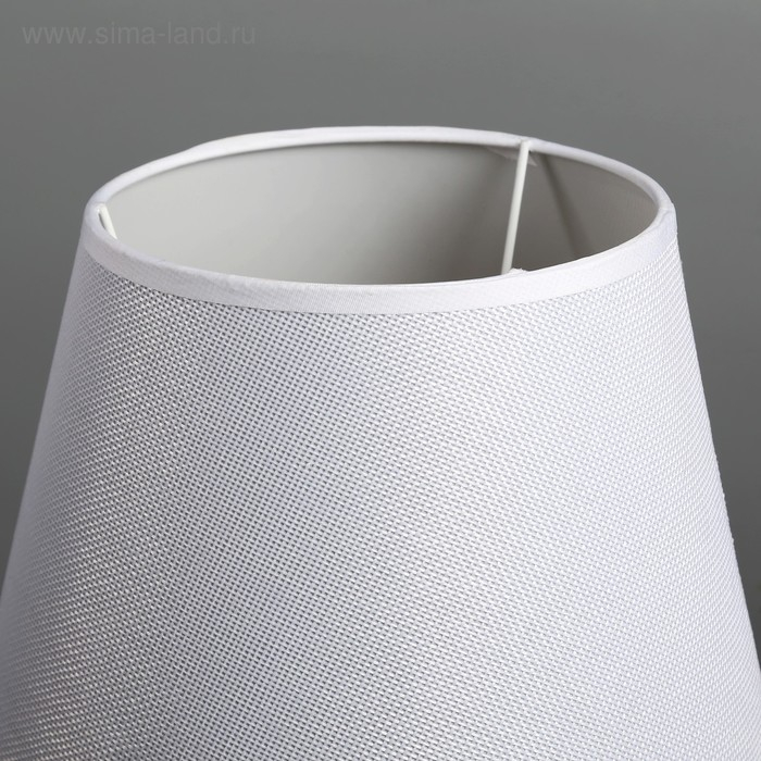 Лампа настольная "Авейро" 1х40Вт Е27 белый 22х22х32 см RISALUX