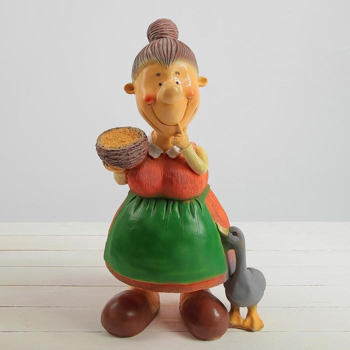 Садовая фигура  Садовая фигура "Бабушка с пшеницей" 24х30х60см