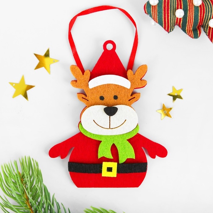 Набор для творчества - создай ёлочное украшение из фетра «Новогодний олень в шарфике» Набор для творчества - создай ёлочное украшение из фетра «Новогодний олень в шарфике»