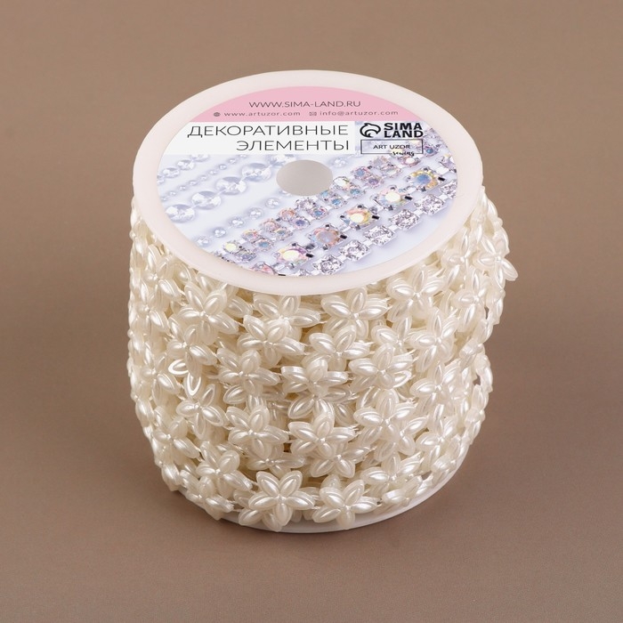 Жемчуг на нитях, плоский, «Цветы», 15 мм, 9 ± 1 м, цвет белый Жемчуг на нитях, плоский, «Цветы», 15 мм, 9 ± 1 м, цвет белый