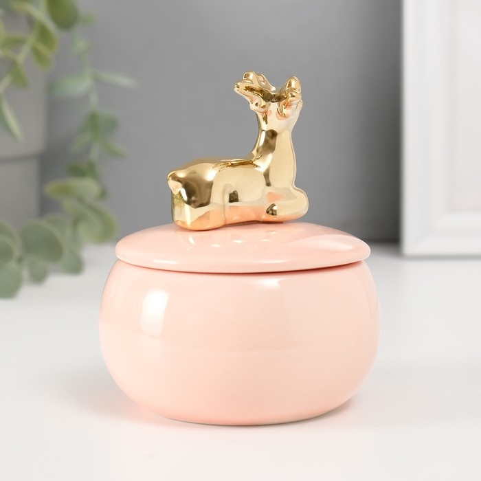 Шкатулка керамика "Золотой олень" розовая 8х8х10 см