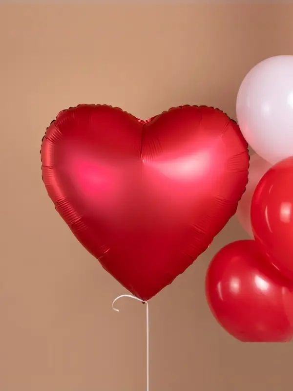 Воздушный шар фольгированный 30" &laquo;Красное сердце&raquo;, сатин
